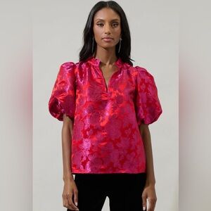 NWT Sugarlips Floral Jacquard Split Neck Top Small